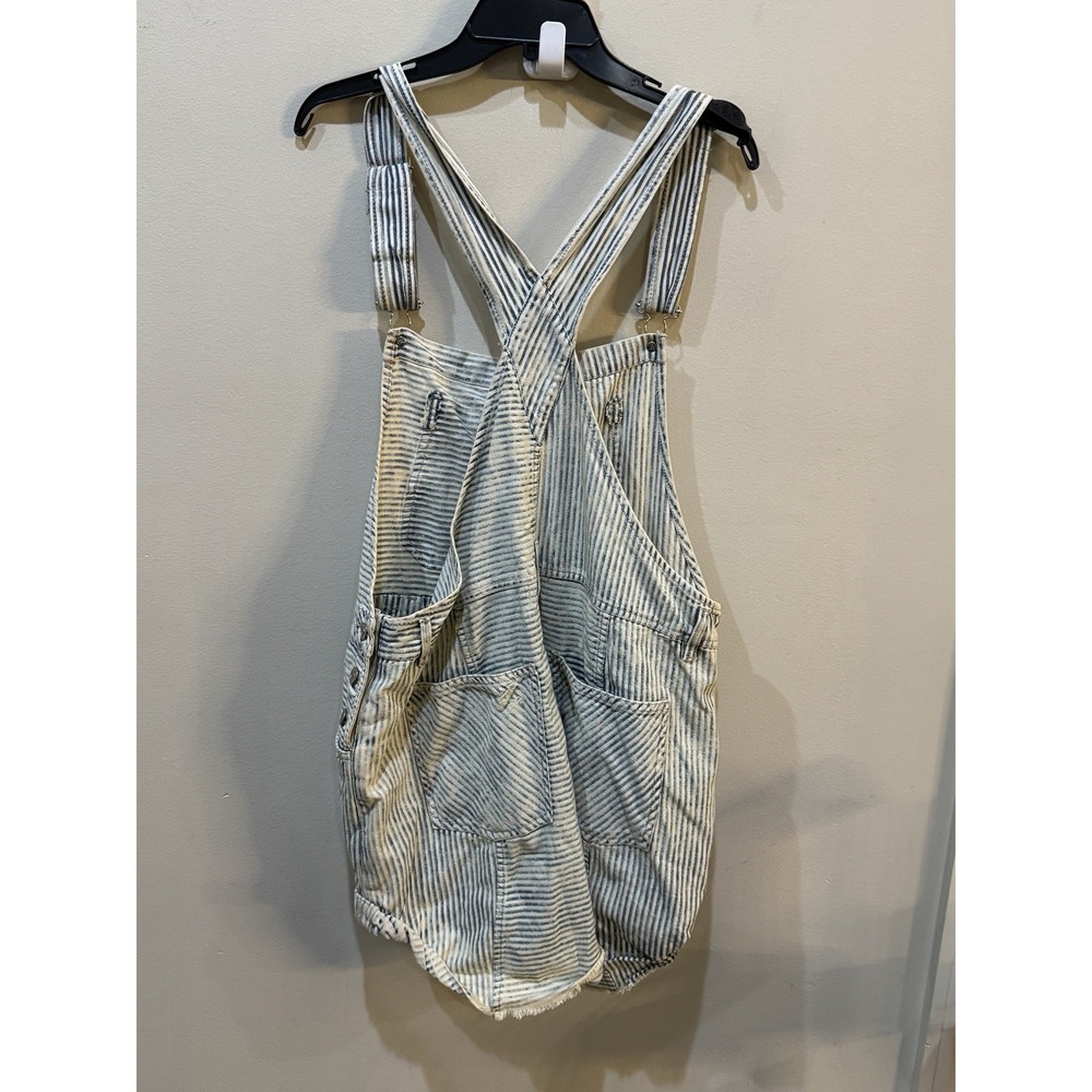 Free People Ziggy Denim Shortalls in a striped "Find Your Way Back" wash Size XL - Picture 3 of 7